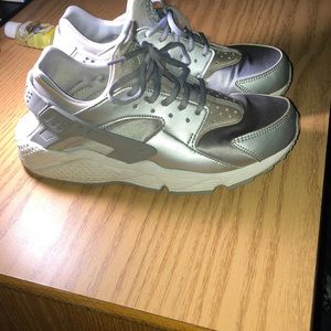 Silver huaraches